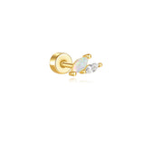 Monika – Small earrings of elegant subtlety.