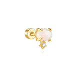 Monika – Small earrings of elegant subtlety.
