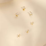 Monika – Small earrings of elegant subtlety.