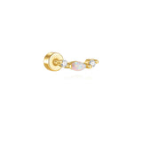 Monika – Small earrings of elegant subtlety.