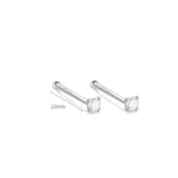 Isabela – Gold earrings with an elegant and fluid design.