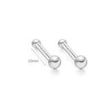 Isabela – Gold earrings with an elegant and fluid design.