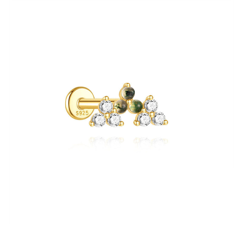 Annika – Gold earrings with an elegant and contemporary design.