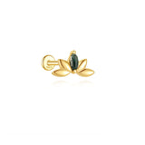 Annika – Gold earrings with an elegant and contemporary design.