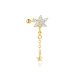 Johana – Gold earrings with an elegant and delicate design.