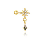 Johana – Gold earrings with an elegant and delicate design.