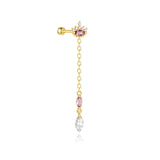 Johana – Gold earrings with an elegant and delicate design.