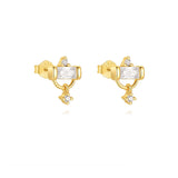 Viktoria – Delicate gold earrings with an elegant shine.