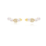 Viktoria – Delicate gold earrings with an elegant shine.