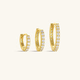 Anneliese – Gold earrings with a gentle curve