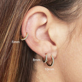 Anneliese – Gold earrings with a gentle curve
