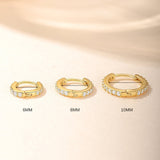 Anneliese – Gold earrings with a gentle curve