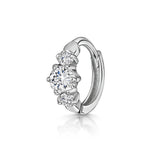 Frieda – Elegant gold earrings with a fun twist.