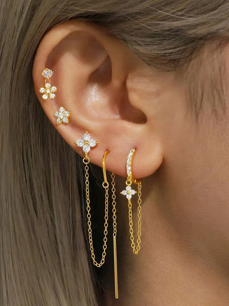 Magdaléna – Minimalist design gold earrings.