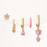Antonie – Gold earrings with a shiny finish.