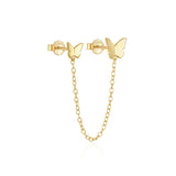 Karolína – Gold earrings with an elegant curve.