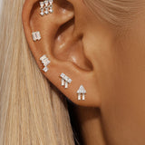 Gold earrings with elegant curved design