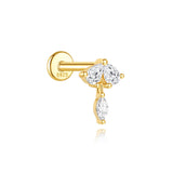Valentina – Elegant gold earrings with delicate curvature.