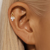 Jasmina – Gold earrings with elegant simplicity.