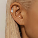 Jasmina – Gold earrings with elegant simplicity.