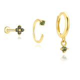 Mona – Gold earrings with an elegant and fluid design.