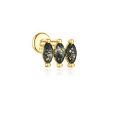 Sofie-Marie – Elegant gold earrings with a dynamic design.