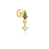 Sofie-Marie – Elegant gold earrings with a dynamic design.