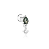 Sofie-Marie – Elegant gold earrings with a dynamic design.