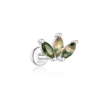 Sofie-Marie – Elegant gold earrings with a dynamic design.