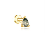 Sofie-Marie – Elegant gold earrings with a dynamic design.