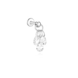 Lina – Golden earrings with delicate filigree curvature.