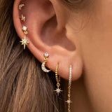 Pavlína – Elegant gold earrings with a contemporary design.
