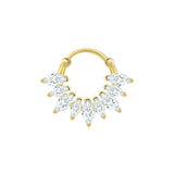 Alena – Delicate gold earrings with a touch of subtle elegance.