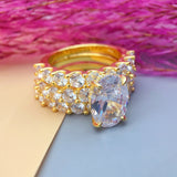 Greta – Silver ring adorned with diamonds.