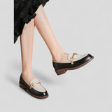 Nélida | Moccasin