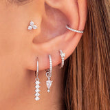 Livia – Gold earrings with a subtle shine.