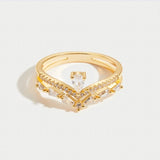 Amira – Gold ring with subtle sparkle and crystal
