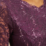 Midi dress with lace and three-quarter sleeves