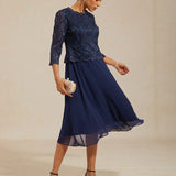 Midi dress with lace and three-quarter sleeves