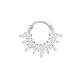 Eva-Marie – Elegant gold earrings with a fluid design.