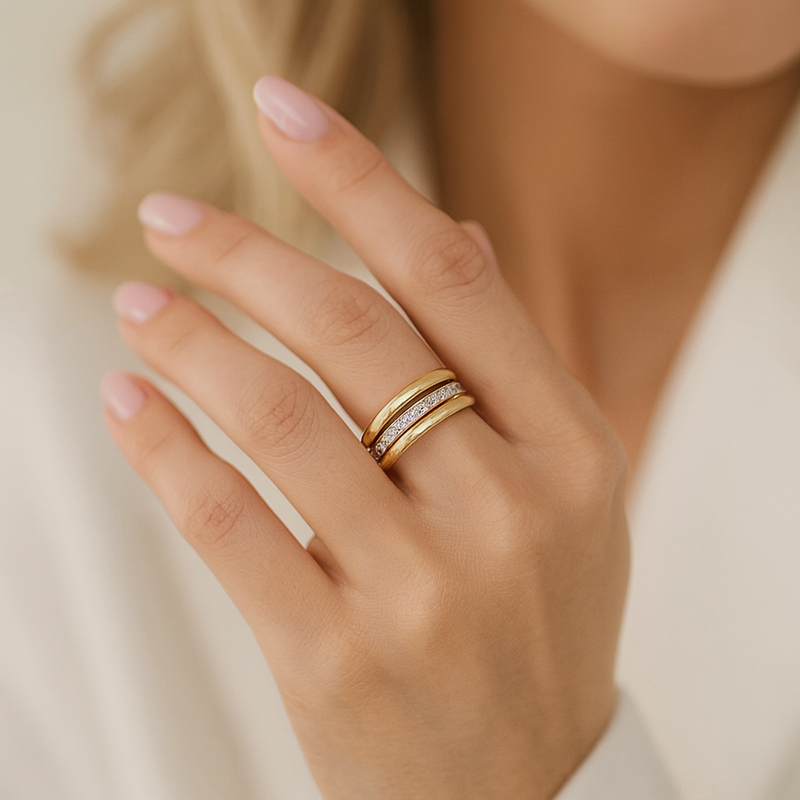 Sara – Vintage ring with set zirconias