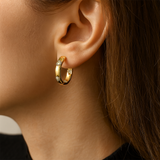 Aurelie - Vintage Gold Earrings in Floral Design