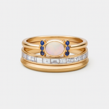 Tereza – Elegant gold ring with a radiant opal and transparent details.