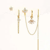 Clarissa – Gold earrings with an elegant square design.