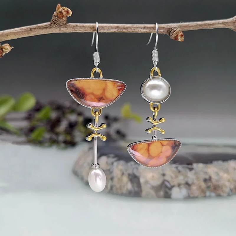 Helene – Elegant Earrings with Pearl Pendant