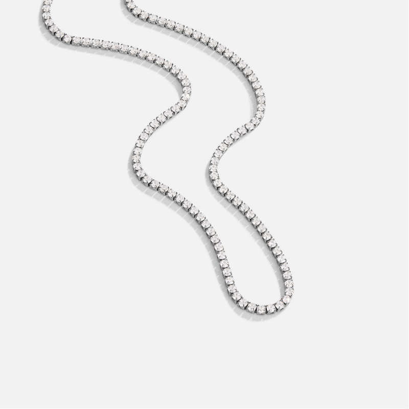 Viktorie – Delicate Gold Necklace with Mini Crystal