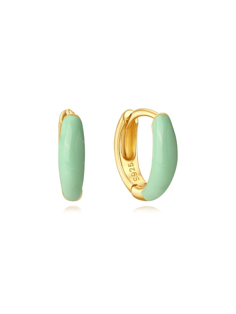 Marta – Gold Earrings with Classic Design.