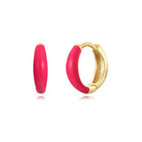 Elena – Gold earrings with textured design.