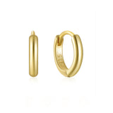 Elena – Gold earrings with textured design.