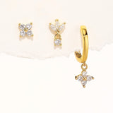 Marina – Elegant gold earrings with a delicate movement.